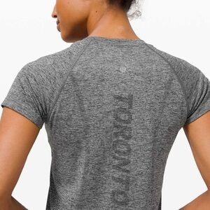 Lululemon Swiftly Tech Short Sleeve 2.0 *City Size 6